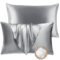 Set de 2 Almohadas BHZ King con Fundas de Satén y Plumón de Ganso Gris Set de 2 Almohadas BHZ King con Fundas de Satén y Plumón de Ganso Gris