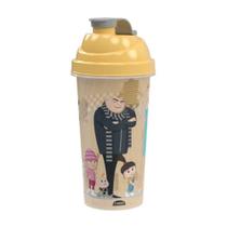 Shakeira Meu Malvado Favorito 580 ml com Tampa Rosca e Misturador em Polipropileno Plasútil