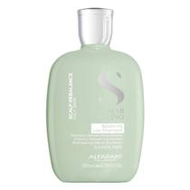 Shampoo Alfaparf Semi Di Lino Scalp Balancing 250ml Reduz Oleosidade Combate Caspa e Revitaliza Shampoo Alfaparf Semi Di Lino Scalp Balancing 250ml Reduz Oleosidade Combate Caspa e Revitaliza