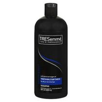 Shampoo de suavidade suave e sedoso Tresemme 28 onças da Tresemme (pacote com 2)