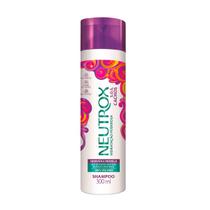 Shampoo SOS Cachos Hidrata E Modela 300ml Neutrox