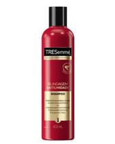 Shampoo TRESemmé Blindagem Antiumidade 400ml Controle Frizz Proteção Capilar Brilho Maciez