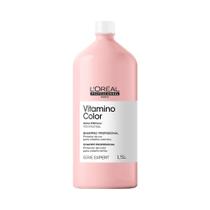 Shampoo Vitamino Color Serie Expert 1,5 Litro Loreal Protege a cor Hidrata Nutre e Realça o Brilho dos Fios Shampoo Vitamino Color Serie Expert 1,5 Litro Loreal Protege a cor Hidrata Nutre e Realça o Brilho dos Fios