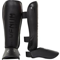 Shin Guard Venum Challenger Standup em couro skintex preto/preto