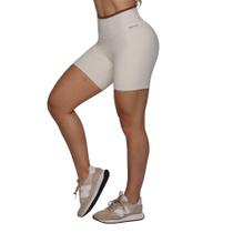 Short Bicolor Empina Bumbum Jacquar Diamond Off White Moving