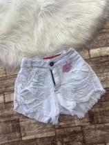 Short branco