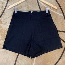 Short com zíper Short com zíper