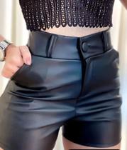 Short couro eco