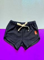 short diversão preto