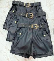 Short em material sintético