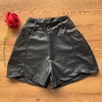 Short feminina com tercidos couro e Short feminina com tercidos couro e