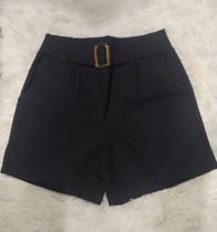 Short feminino com fivela
