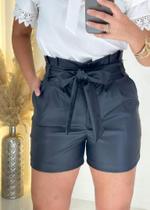 Short Feminino material sintético Com Cinto e Bolsos Zíper Elegante