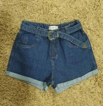 short jeans com cinto e fivela Ponto da Moda