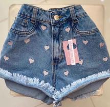 Short jeans coração