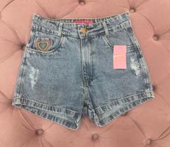 Short jeans feminino bem versátil Short jeans feminino bem versátil