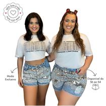 Short Jeans Feminino Com Bordado Manual Em Pedrarias.