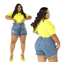 Short Jeans Feminino Plus Size Com Pedraria na Frente Barra Desfiada e Bolsos