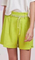 Short lima com pregas Short lima com pregas