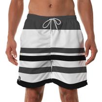 short listrado branco e preto