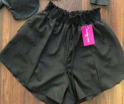 Short preto