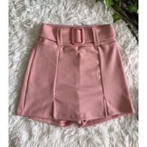 Short saia crepe com cinto fivela quadrada moda feminina