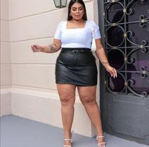 Short Saia Plus size Acompanha Cinto material sintético Blogueira Super Tendência