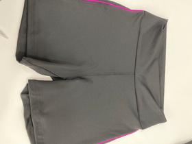 Shorts academia elastano GG