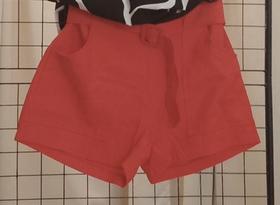 Shorts Feminino Curto com cinto
