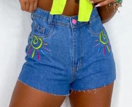 Shorts jeans com detalhe