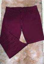 Shorts jeans cor vinho