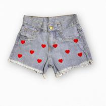 Shorts Jeans Infantojuvenil com Detalhe de Coração Bordado para Meninas