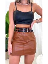 Shorts Saia em material sintético com 2 Cintos Tecido de Alta Qualidade Tendência Ideal para Noite e Festas Shorts Saia em material sintético com 2 Cintos Tecido de Alta Qualidade Tendência Ideal para Noite e Festas