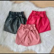 Shorts saia material sintético luxo Shorts saia material sintético luxo