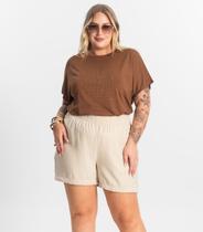 Shorts Tecido Favo Plus Size Secret Glam Bege Shorts Tecido Favo Plus Size Secret Glam Bege