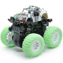 Simulação infantil de veículo off-road com tração nas quatro rodas inercial