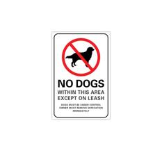 Sinal de alerta: não há cães nesta área, exceto na coleira