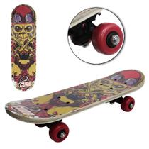 Skate Com Shape De Madeira Truck De Nylon E Roda De PVC 43x12,5cm
