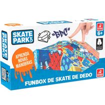 Skate park funbox fingerboards brincadeira de crianca
