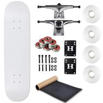 Skateboard Moose Deck de Maple 7,63" Trucks Prateados Rodas Brancas