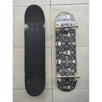 Skateboard Semi-pro Rodas PU - CAVEIRA PRETO E BRANCO