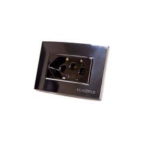 Sleek Ebony Tomada 2p+t 20a para Movel
