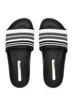 Slide Moleca Chicago Preto - 5414