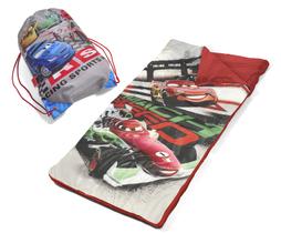 Slumber Set Idea Nuova Disney Cars com saco de dormir e bolsa de estilingue