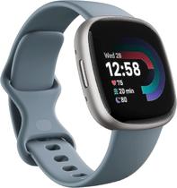 Smartwatch Fitbit Versa 4 Fitness com GPS, HR e Sleep Trac Blue