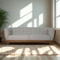 Sofá 3 Lugares 240cm Com Pés Em Madeira Linha Premium Compose Em Bouclê Off-White e material sintético Caramelo