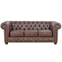 Sofá 3 Lugares Sala de Estar 235cm Chesterfield Pés Madeira Couro Tabaco G40 - Gran Belo Sofá 3 Lugares Sala de Estar 235cm Chesterfield Pés Madeira Couro Tabaco G40 - Gran Belo