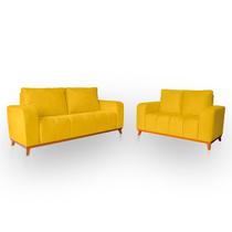 Sofá 3x2 Lugares Memphis Ultra Conforto em Madeira Maciça e Suede Amarelo - LH Decor Sofá 3x2 Lugares Memphis Ultra Conforto em Madeira Maciça e Suede Amarelo - LH Decor