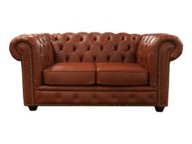 Sofá Chesterfield de Couro 2 Lugares - Conhaque com Brilho