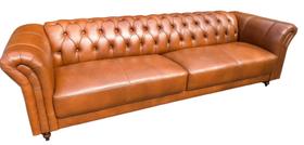 Sofá de Couro Sala de Estar Chesterfield 240cm Conhaque - Mozzelar